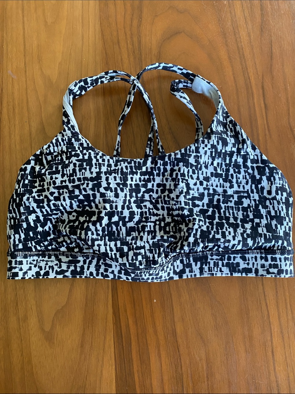 Lululemon Women’s Black & White Patterned energy Sports Bra